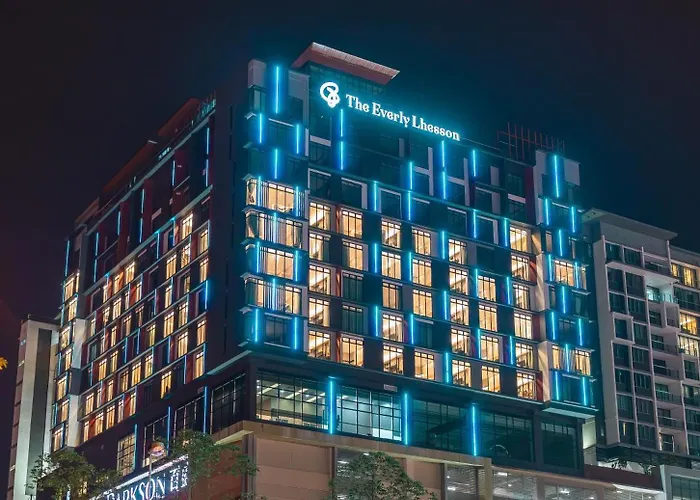 The Everly Lhesson Kuching