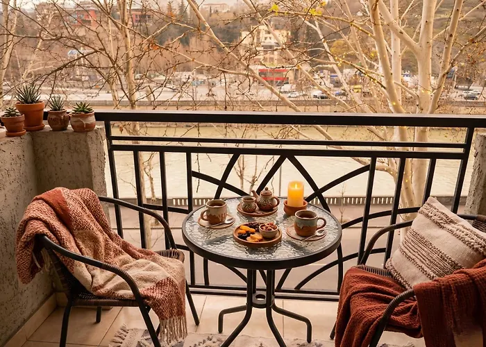 Central Riverside Apartment With Balcony Tbilisi