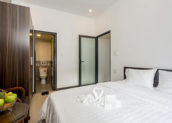 White Apartment Near My Khe Beach Central Danang