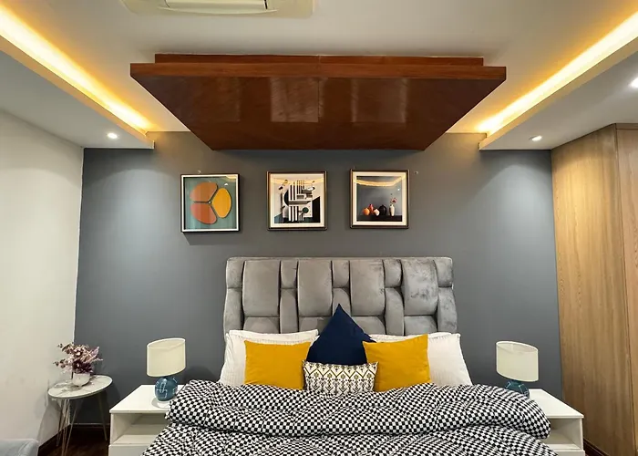 Gold Crest Luxury One Bedroom Serviced Apartments - Dha Phase 4 Lahore