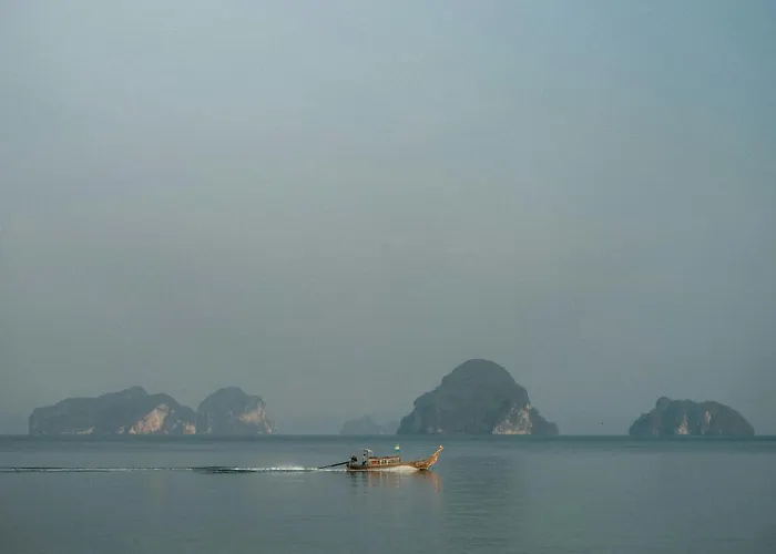 Phulay Bay, A Ritz-Carlton Reserve Tub Kaek Beach