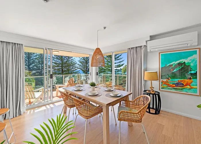 Pacific Regis Beachfront Holiday Apartments Gold Coast