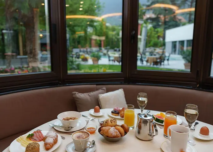Hotel Vier Jahreszeiten Silandro