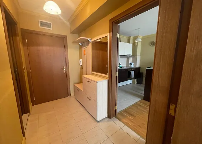 Apartcomplex Splendid Saints Constantine and Helena