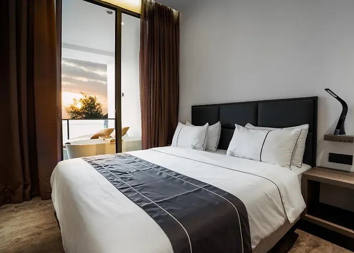 White Boutique Hotel And Restaurant Sihanoukville