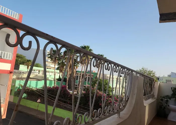 Meeting Point Hostels-Praia Beachwalk-No Cash Accepted-Also In Fogo & Tarrafal