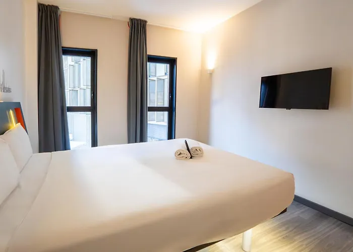 Easyhotel Barcelona Fira L'Hospitalet de Llobregat