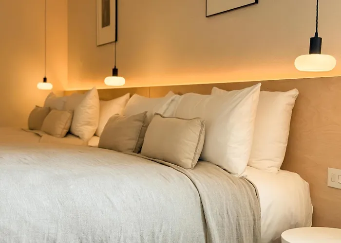 Fiddle + Bow Hotel Doolin