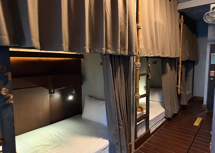 Aha Lanta Cozy Hostel Koh Lanta