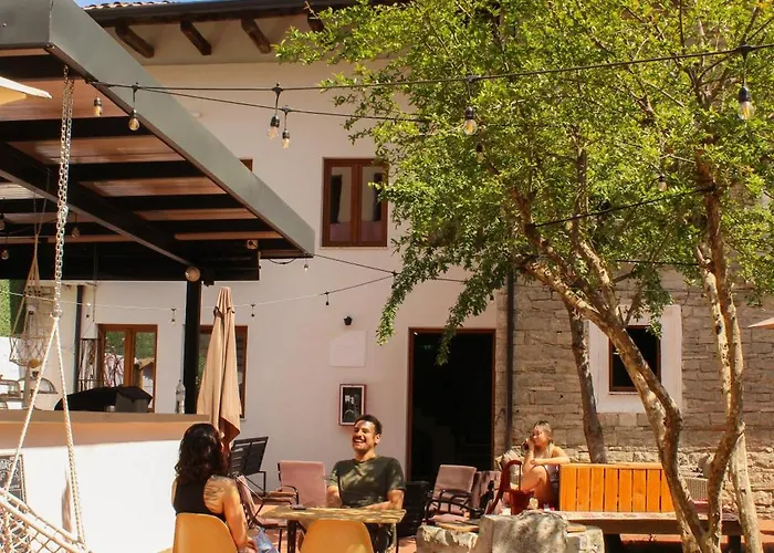Shkodra Hostel & Day Tours