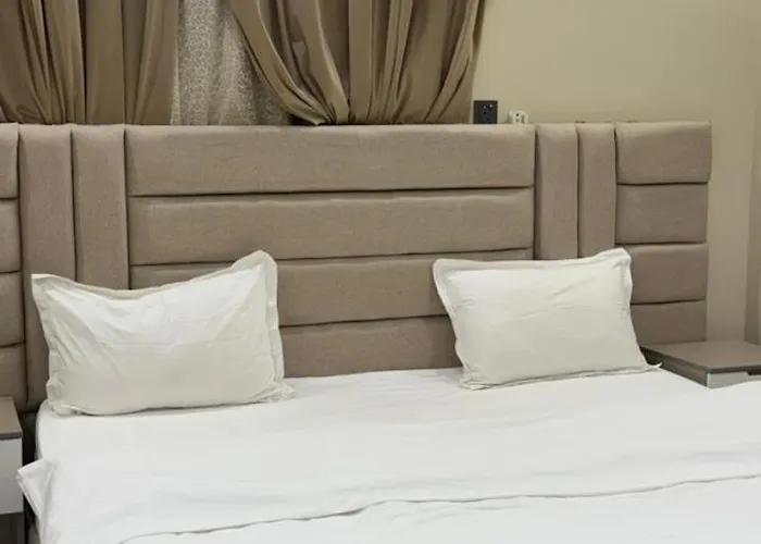 جوهرة السلام Salam Hotil Apartment Al-ʿUla