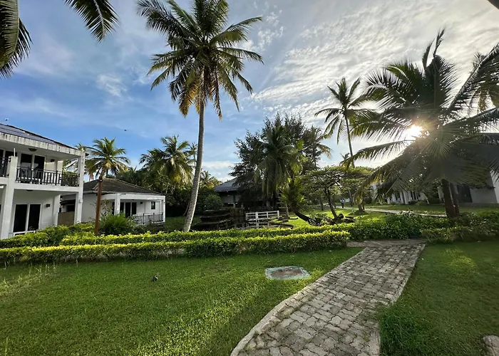 Amaluna Resorts Negombo