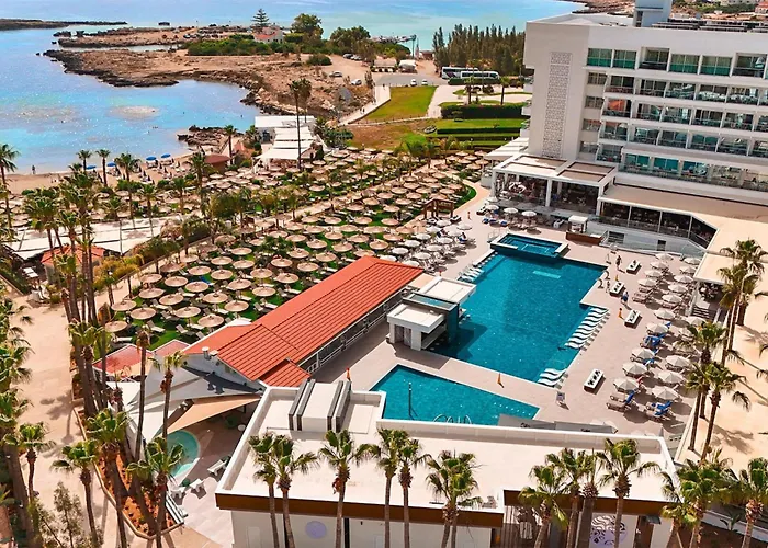 Cavo Maris Beach Hotel & Suites Protaras