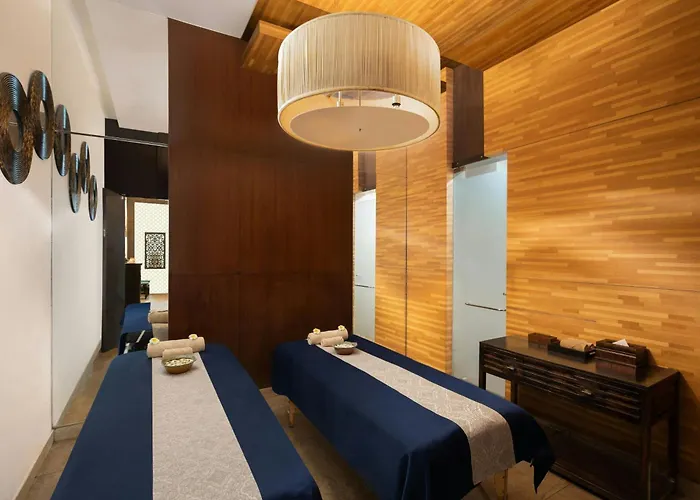 Courtyard By Marriott Gurugram Downtown Hotel Gurgaon