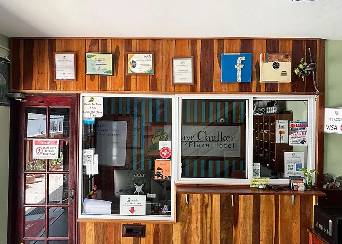 Caye Caulker Plaza Hotel