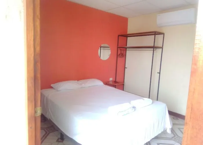 Hostal El Jardin Leon