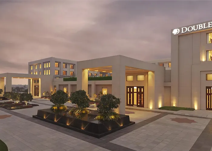 Doubletree By Hilton Agra Hotel