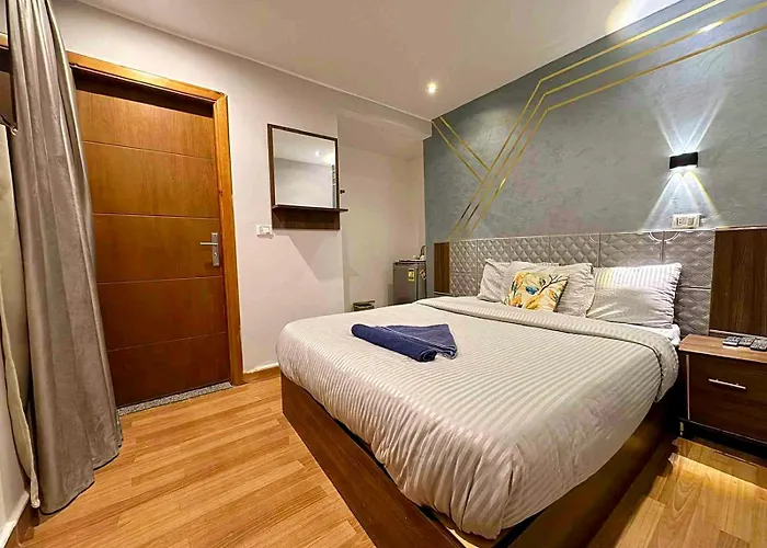 Grand Pyramids Inn Kafret el-Gabal