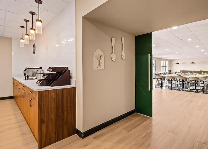 B&B Hotel Jacksonville Airport - Newly Renovated!