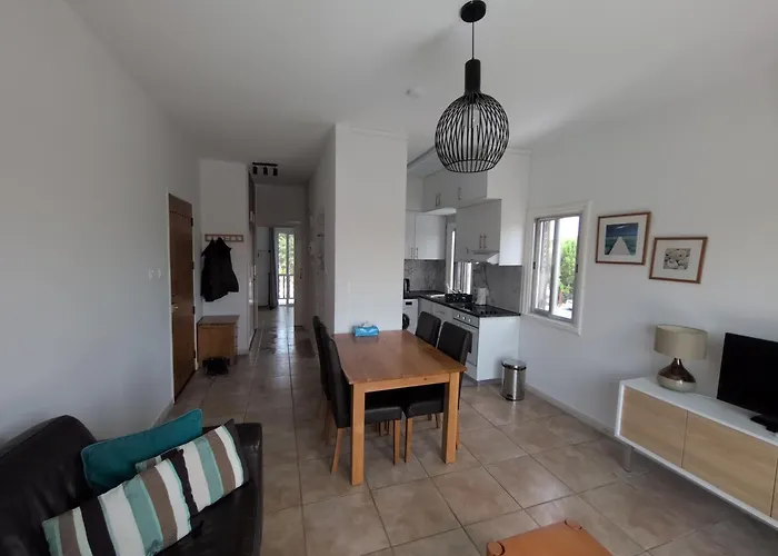 Cosy Sunny One Bedroom Apartment Paphos