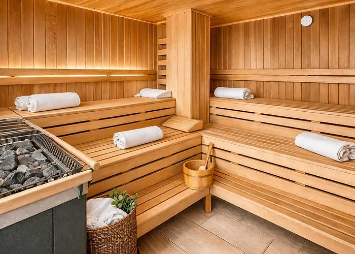 Alpennest - Balcony & Sauna Access Seefeld in Tirol
