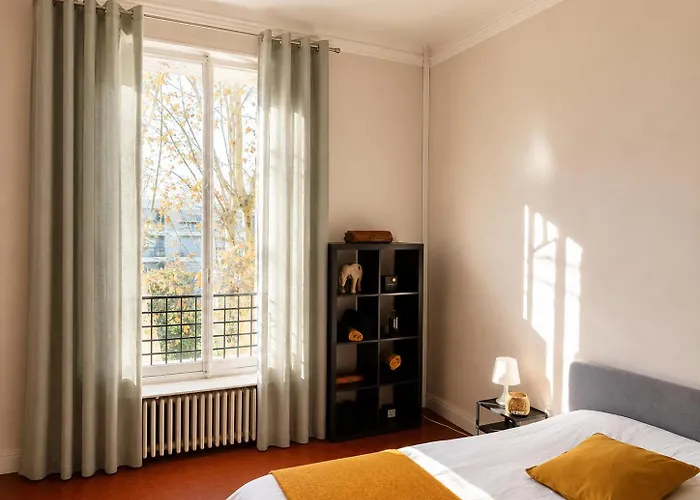 Chambre Dans Maison De Maitre, Charme Et Confort Proche Des Calanques & Plages - Parking Prive Gratuit Marseille