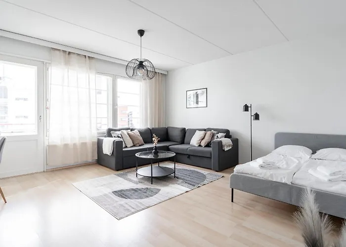 2Br Lakefront Home Near Railway Station & Downtown Jyvaskyla