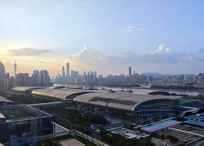 琶心 高空城景公寓 Paxin High-Altitude City View Apartment- Pazhou Station -Line8 And Line11 - Few Minutes' Walk To Canton Exhibition Center Guangzhou