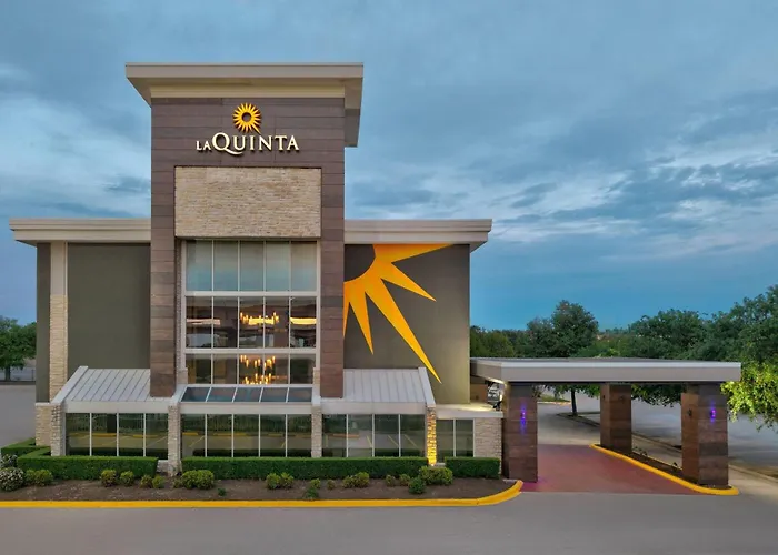 La Quinta By Wyndham Dallas I-35 Walnut Hill Ln Oldham
