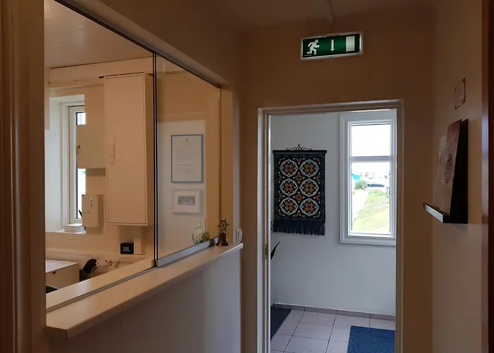Guesthouse Mikael Hofn