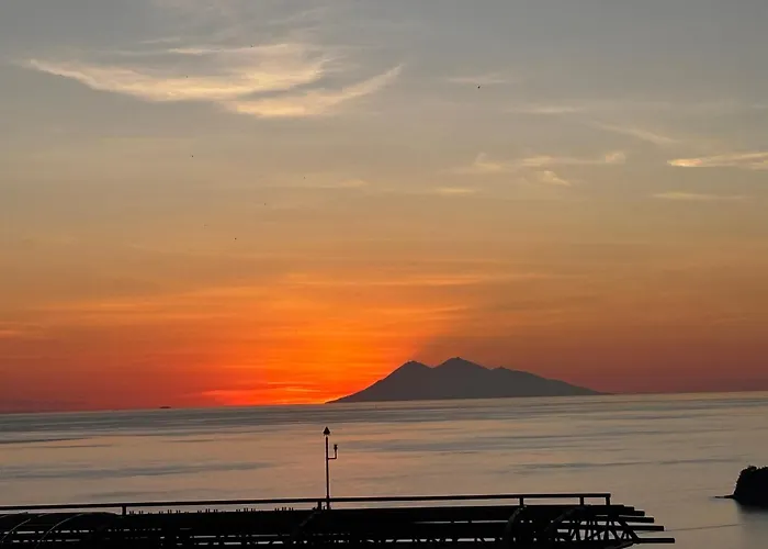 Sunset Hill Hotel Labuan Bajo