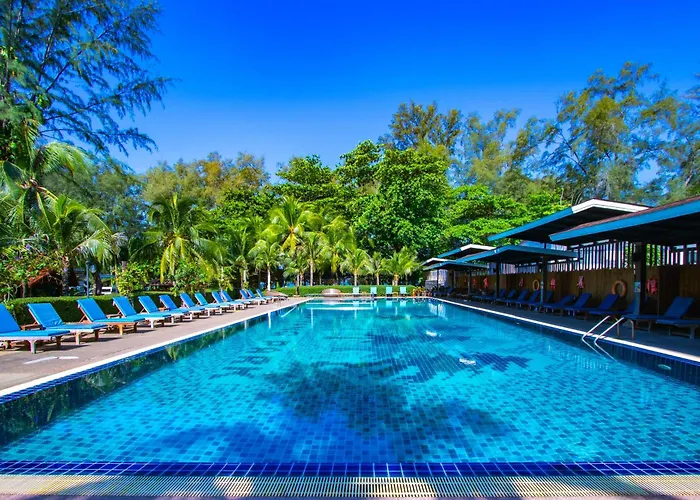 Naiyang Park Resort - Beachfront Escape Nai Yang