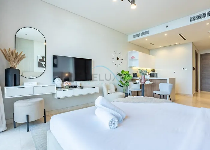 Stylish Studio With Sea Views And Direct Access To The Pool From Balcony, The Anwa By Omniyat, Dubai Maritime City By Deluxe Holiday Homes
