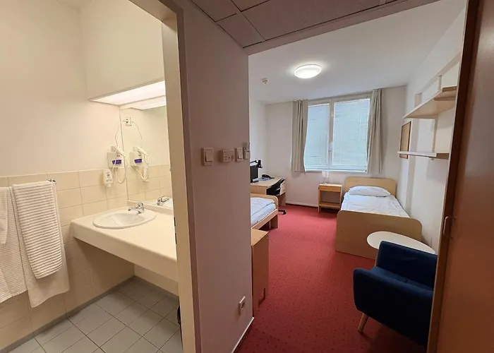 Ceu Konferencia Koezpont Hotel Budapest