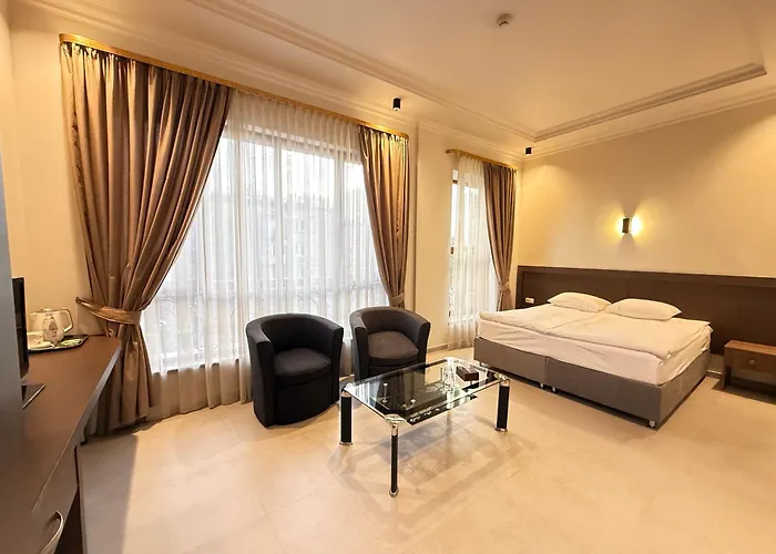 Yerevan Deluxe Hotel