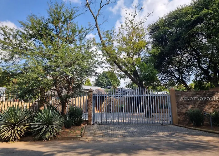 Aerotropolis Guest Lodge Kempton Park