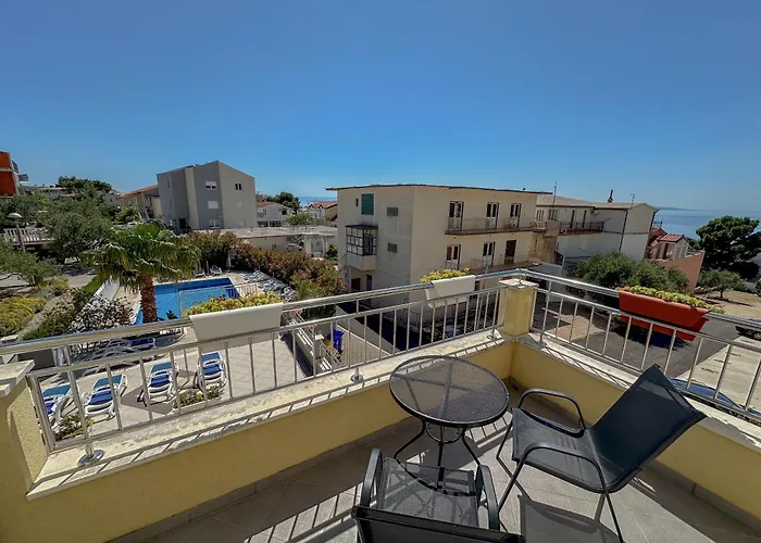Dorijini Dvori Bed & Breakfast Baska Voda