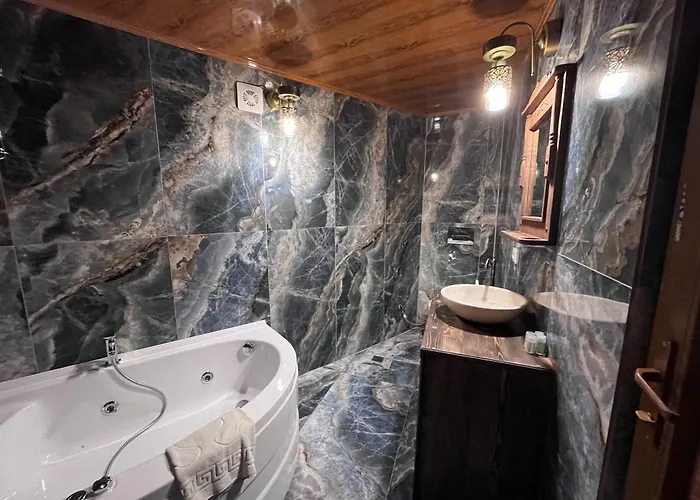 Falcon Cave Suites Göreme
