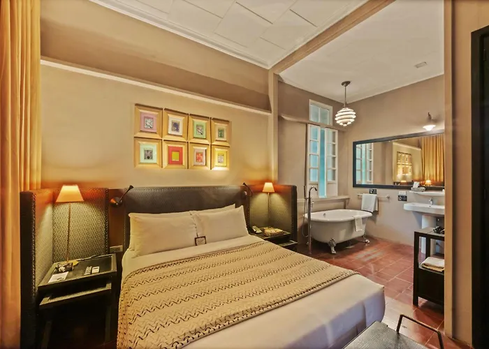 The Henry Hotel Manila Pasay