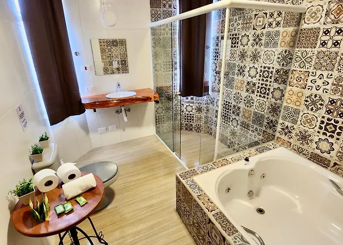 Pousada Bliss House - Opcoes De Suites Com Hidromassagem Campos do Jordão