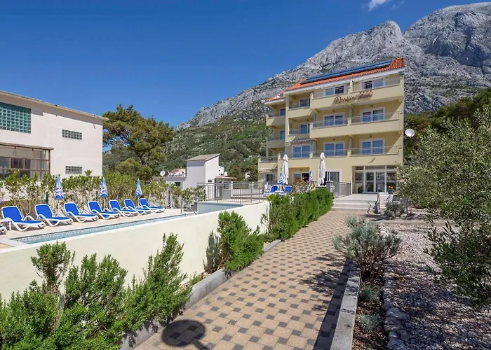 Dorijini Dvori Bed & Breakfast Baska Voda