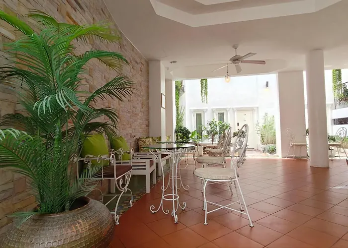 Casa Blanca Boutique Hotel - Sha Plus Phuket