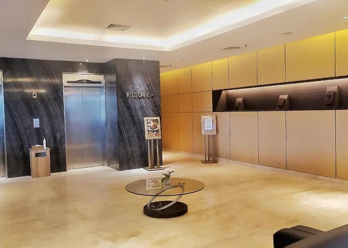 Orchardz Hotel Bandara Tangerang