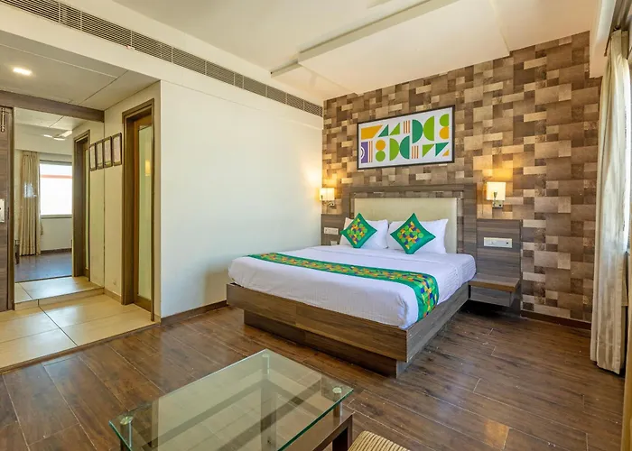 Hotel Aaram Orchard Ahmedabad