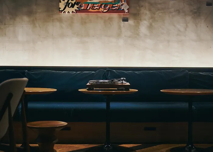 Hotel She, Osaka