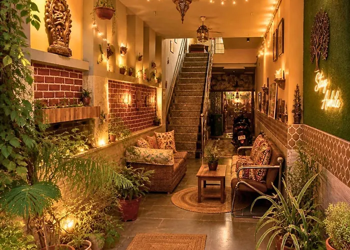The Hideout Agra Garden Homestay - Near Taj Mahal