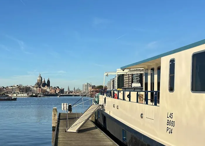 Hotelboat Iris Amsterdam