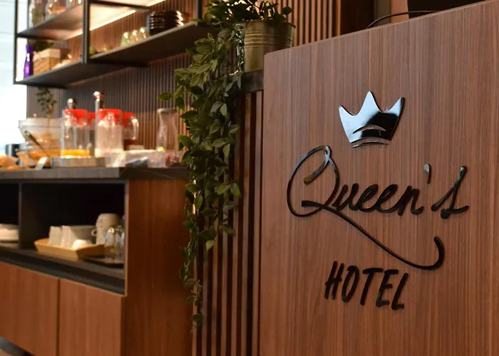 Queen'S Hotel - Zebra Centre Skopje