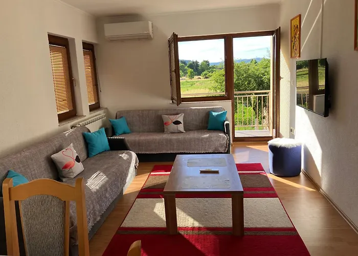 Cozy 2 Bedroom Apartment Sarajevo