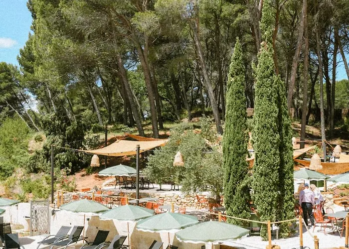 Domaine De L'Oustalia Hotel Aix-en-Provence